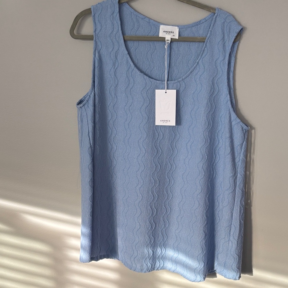 ANDREE BY UNIT Light Blue Wavy Knit Tank Top